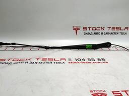 1046669-00-C Ramię wycieraczki lewe Tesla model X 1046669-00-D