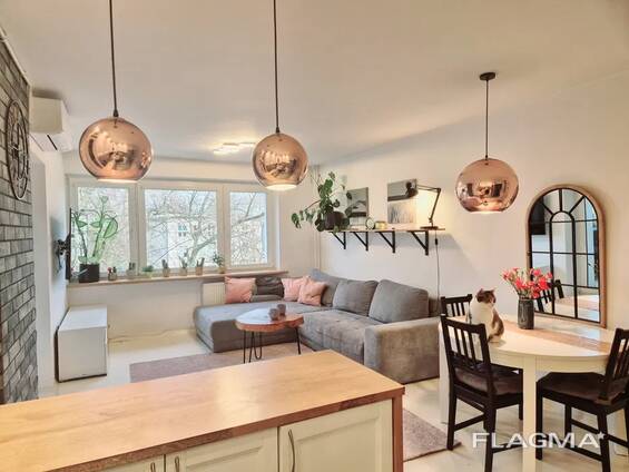 3-х кімнатна квартира з ремонтом поруч з парком продаж