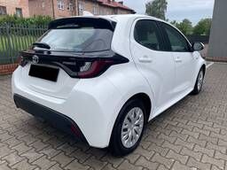 Аренда авто для такси Toyota Yaris Hybrid 2021