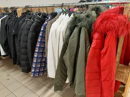Брендовые Зимние Куртки Микс.