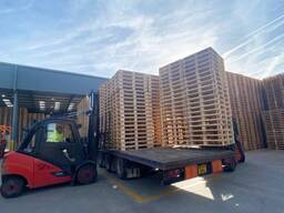 Bulk Wooden Pallets & Pallet Timber for Packaging, Food & Construction
