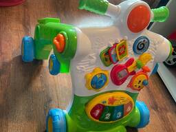 Chodzik, pchacz 3w1 marki Smiki to zabawka interaktywna, idealna na prezent dla dziecka