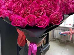 Dostawa róż Dniepr Kup bukiet 51 róż Dniepr lub 101 róż Dniepr