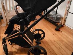 Elektryczny wózek Cybex e-Priam z baterią i ładowarką w zestawie