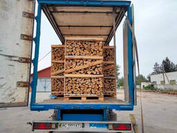 Kiln-Dried Hornbeam Firewood in Wooden Boxes | KD Hornbeam Logs in Crates