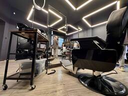 Na sprzedaż gotowy barbershop — wejdź i pracuj!