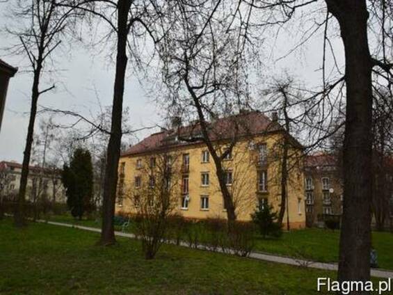Продам просторную двухкомнатную квартиру в Кракове.