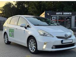 Toyota Prius Plus в аренду для работы в такси Краков