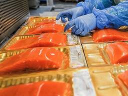 Виробництво та пакування лосося